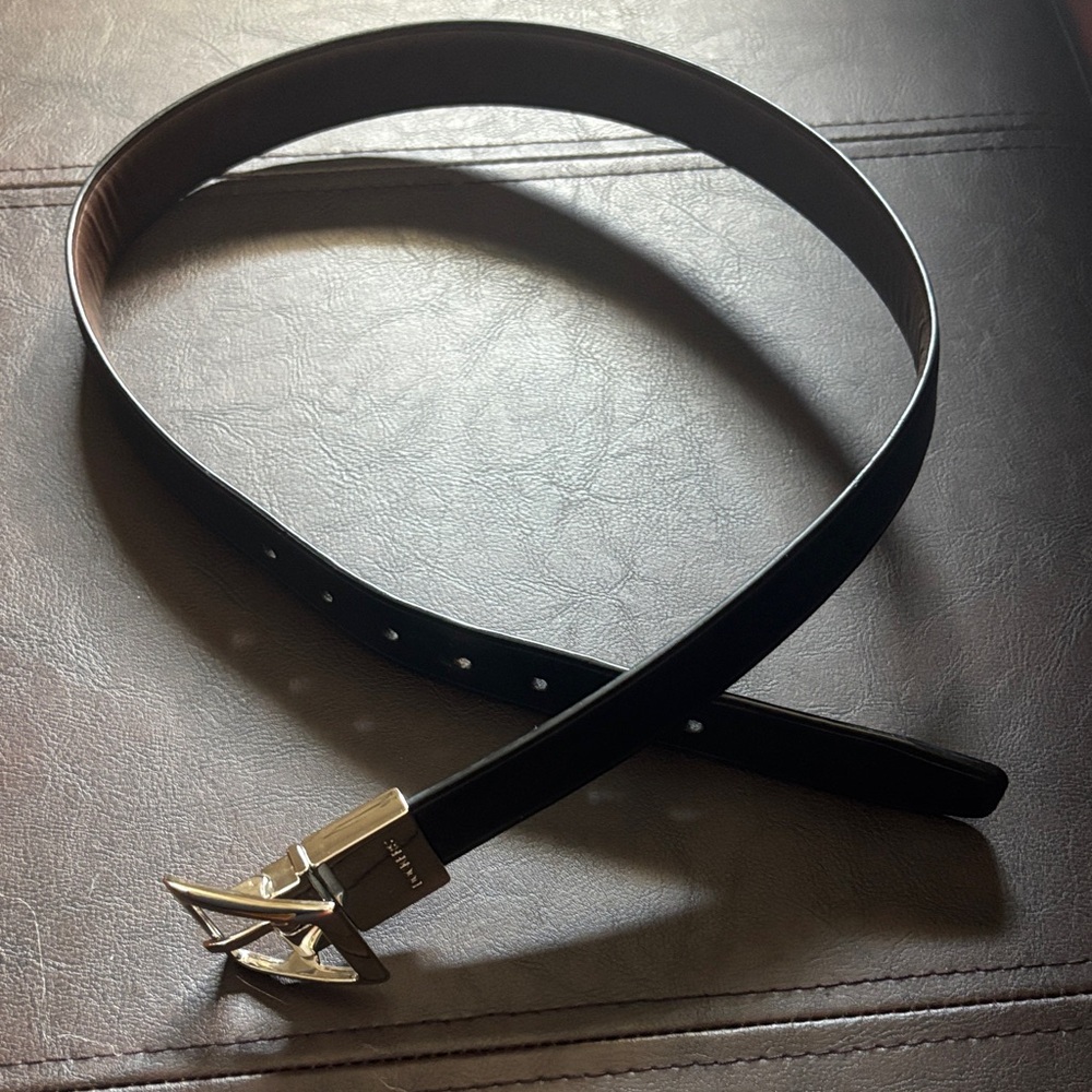 Boy’s Dockers reversible black and brown belt.